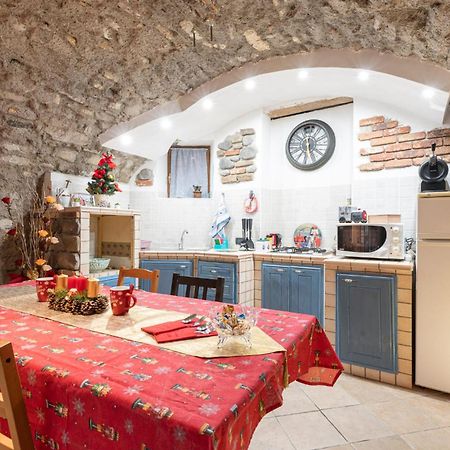 La Taverna Da Irene Roe Екстер'єр фото
